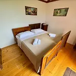 Glamping Istria Tiny Σαλέ Truške