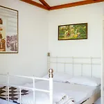 Glamping Istria Tiny Chalet *