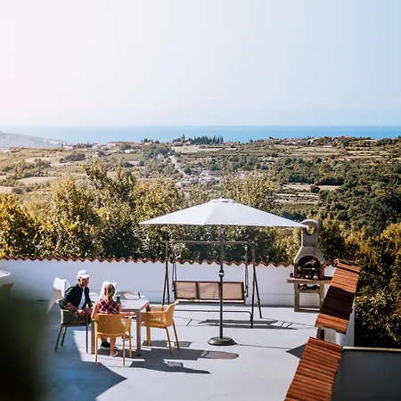 Glamping Istria Tiny Alpehytte Truške