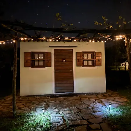 Chalet Glamping Istria Tiny Truske