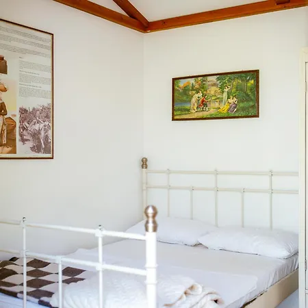Glamping Istria Tiny Chalet *